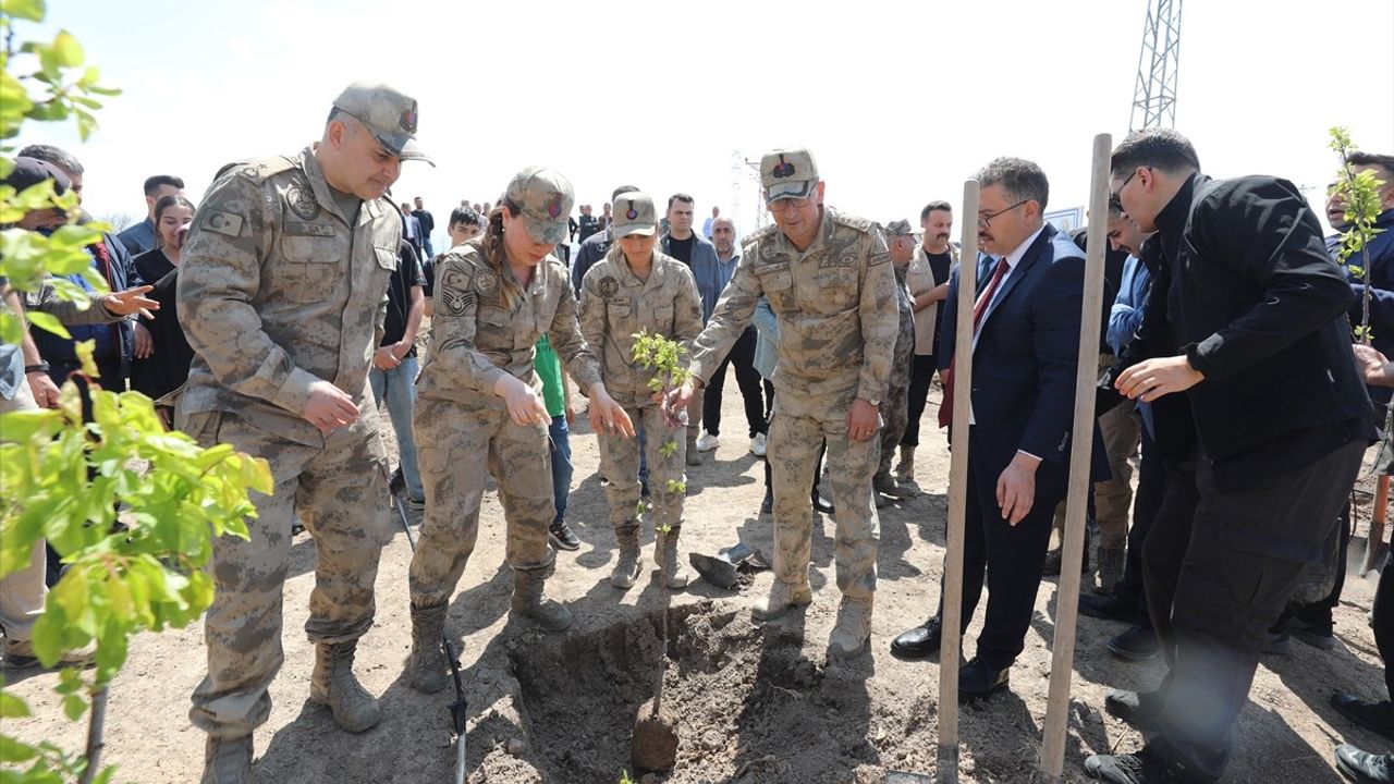 Iğdırlı Hayırseverden Hatıra Ormanı Projesi