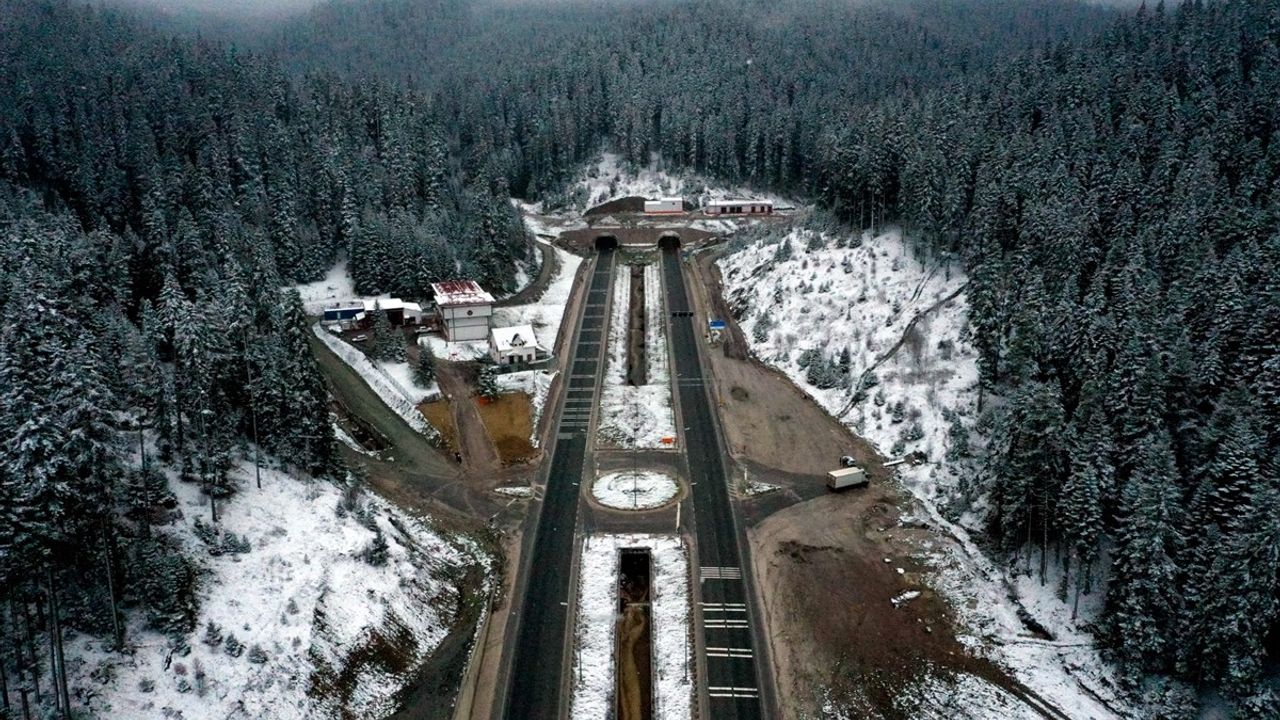 Ilgaz Dağı'nda Kar Yağışı ve Sis Etkili
