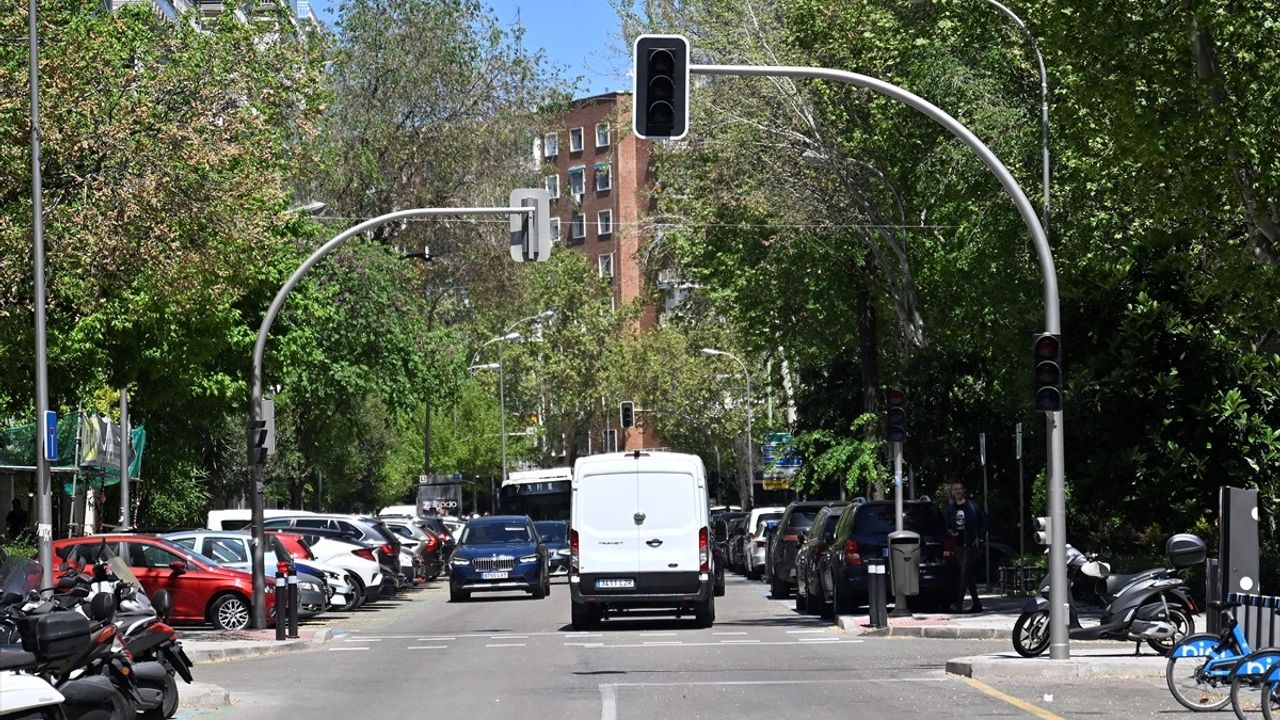 İspanya ve Portekiz'de Elektrik Kesintisi Alarm Veriyor