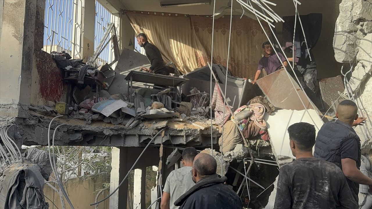 İsrail'in Gazze'deki Okul Saldırısında Can Kaybı 19'a Yükseldi