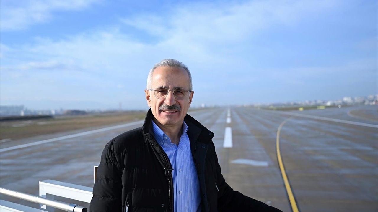 İstanbul Havalimanı'nda Eş Zamanlı Üçlü Pist Operasyonu Başlıyor