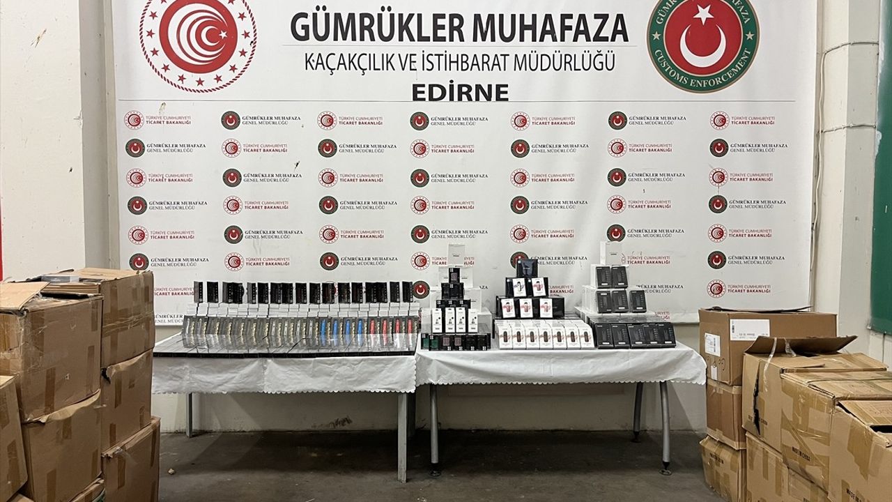 Kapıkule Sınır Kapısı'nda Kaçakçılık Operasyonu: 46 Bin 761 Elektronik Sigara ve Kimyasal Madde Ele Geçirildi
