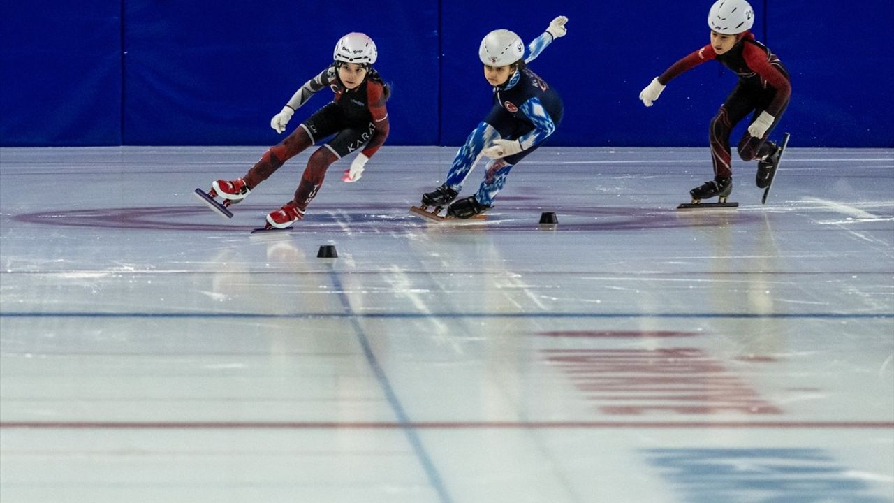 Kars'ta Short Track ANALİG Türkiye Birinciliği Tamamlandı