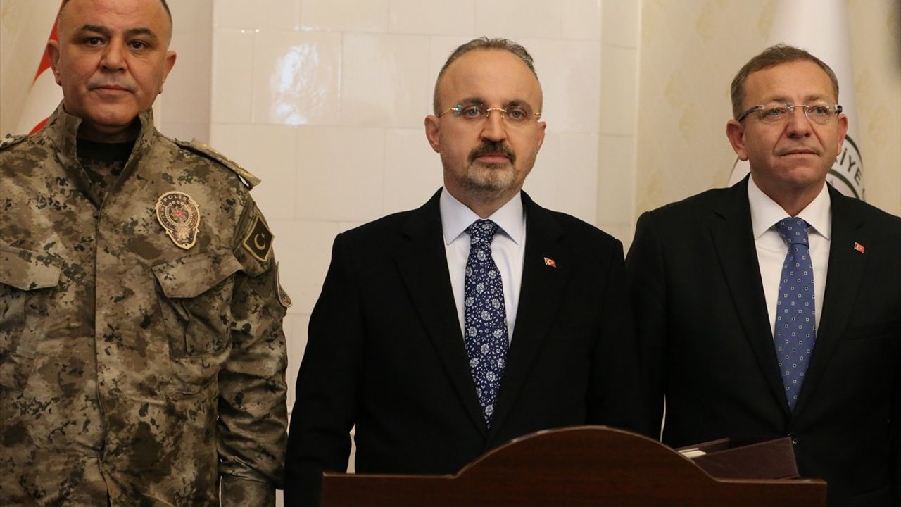 Kars'ta Sokak Hayvanları İçin Değerlendirme Toplantısı