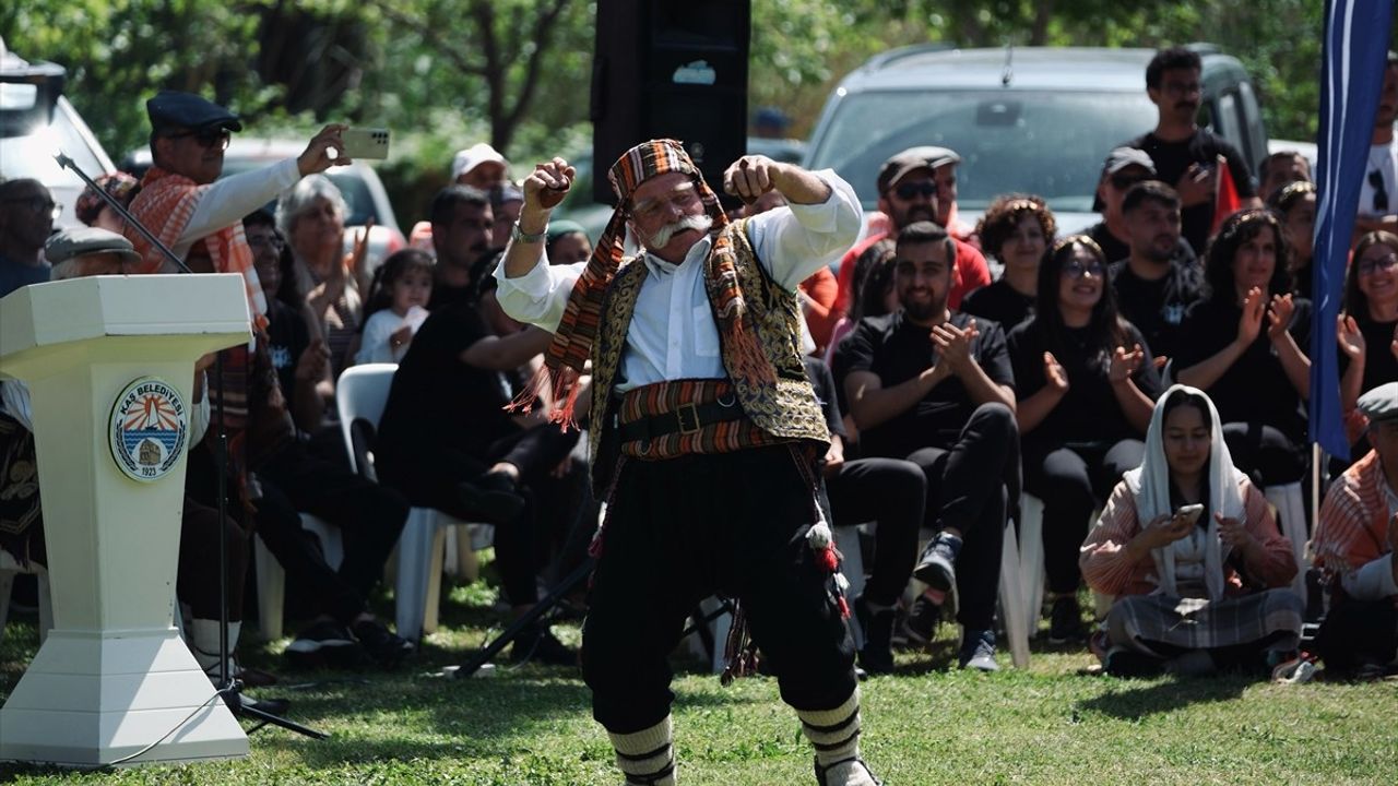 Kaş'ta Geleneksel Yürüyüş ve Yörük Göçü Etkinliği