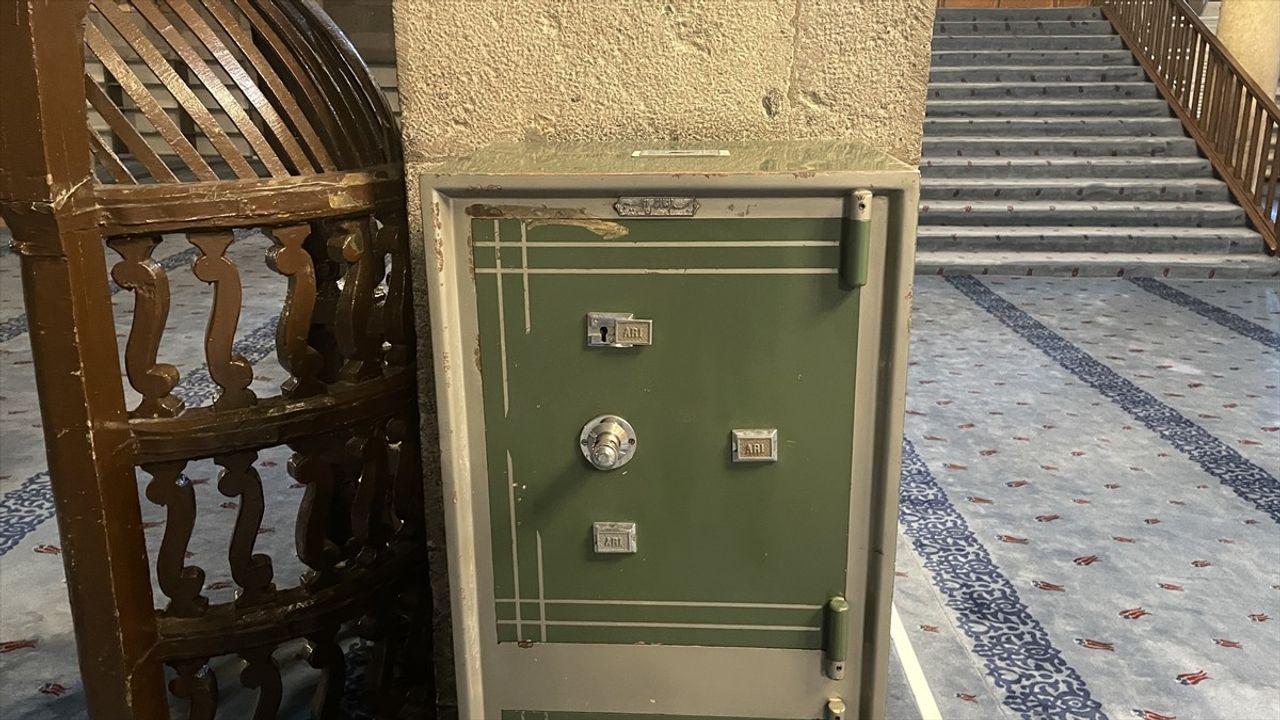 Kayseri'deki Cami Kebir'den Hırsızlık Girişimi