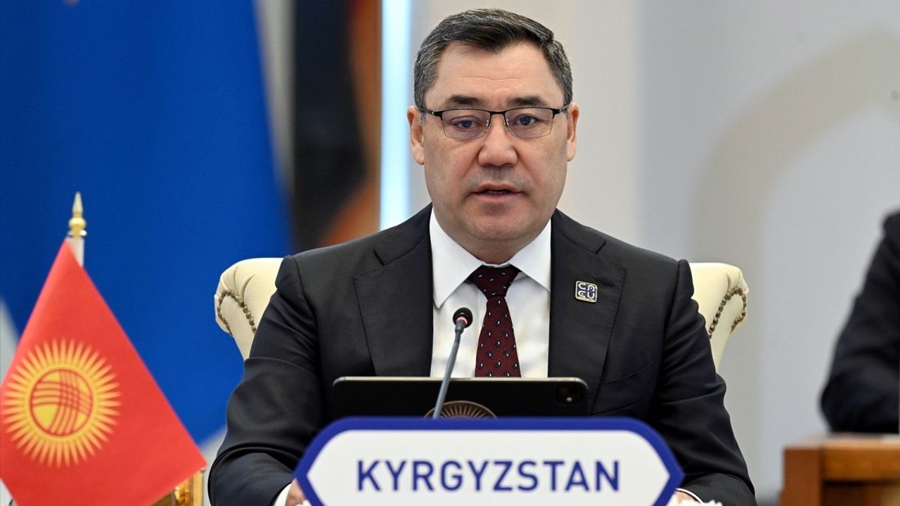 Kırgızistan Cumhurbaşkanı Caparov'dan AB'ye Yatırım Daveti