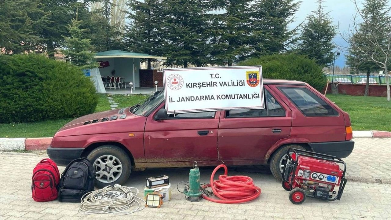 Kırşehir'de Kaçak Kazı Operasyonu: 7 Şüpheli Suçüstü Yakalandı