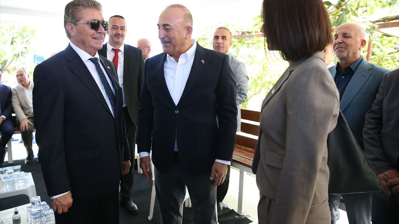 KKTC Başbakanı Ünal Üstel'den Taziye Ziyareti