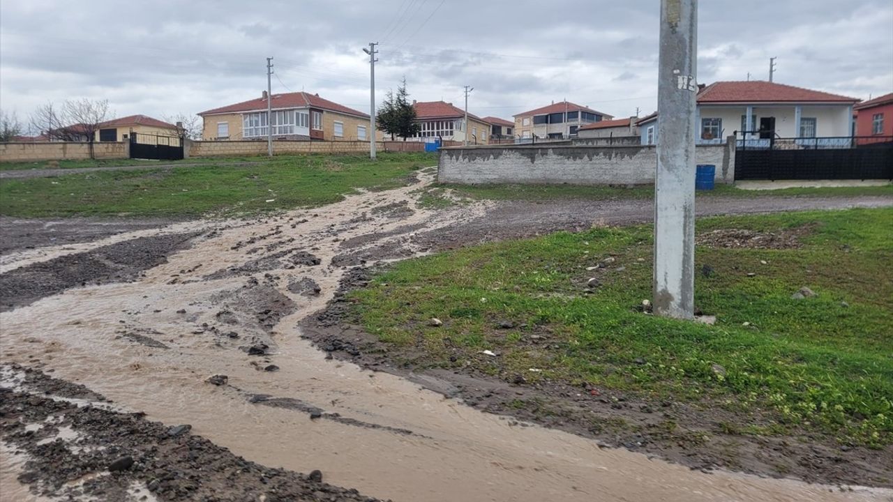 Konya'da Şiddetli Yağış ve Su Baskınları