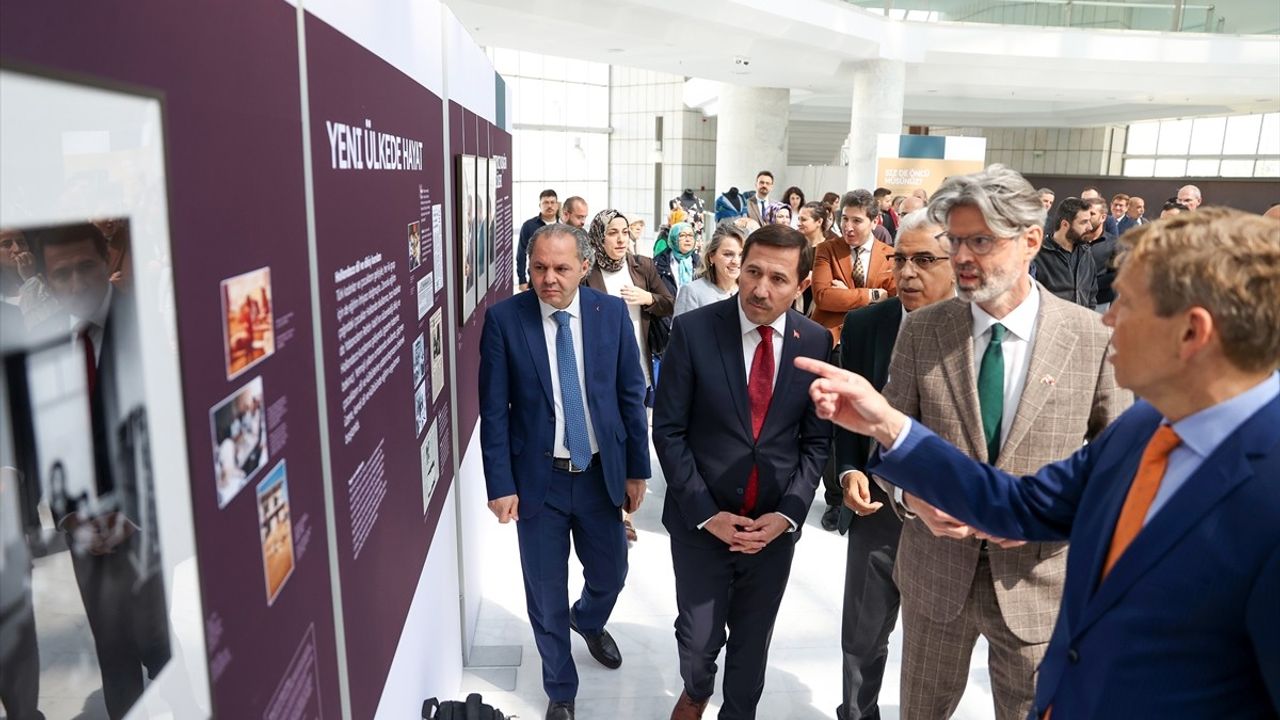 Konya'da Türk Kadın Öncüleri Sergisi Açıldı
