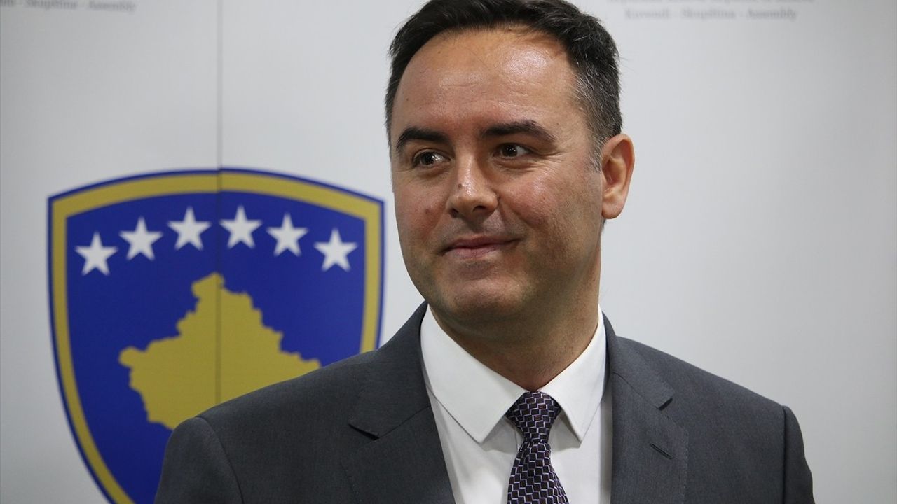 Kosova'da Hükümet Kurma Çatışmaları Devam Ediyor