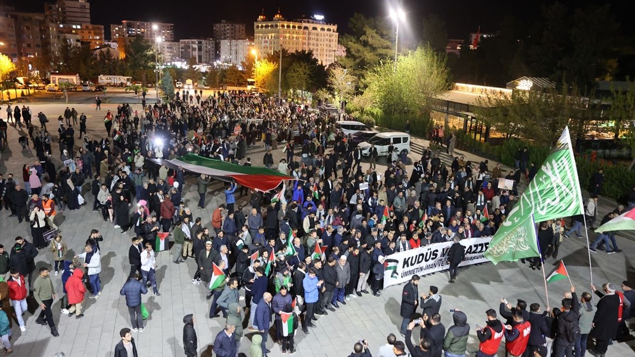 Mardin'de Gazze İçin Protesto Gösterisi Düzenlendi
