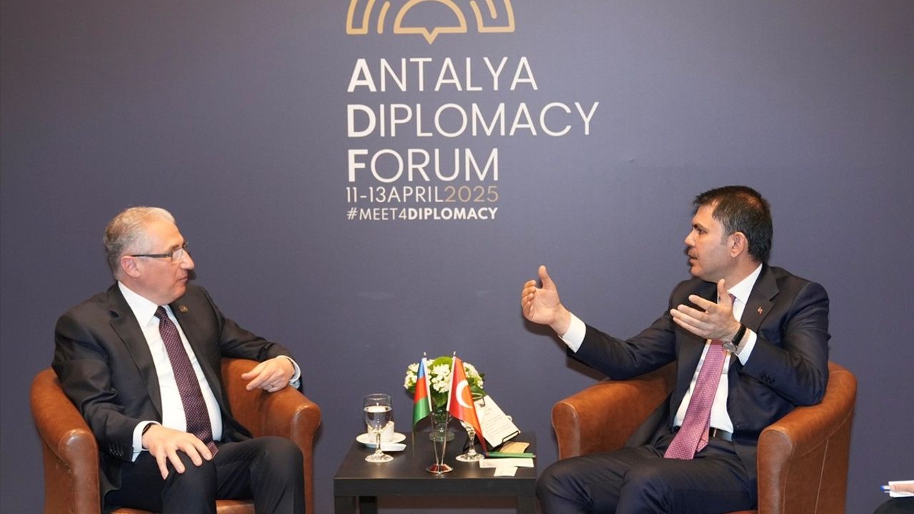 Murat Kurum ve Muhtar Babayev'den Çevre İşbirliği Görüşmesi