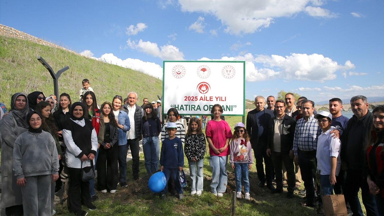 Muş'ta 2025 Aile Yılı Hatıra Ormanı Açıldı