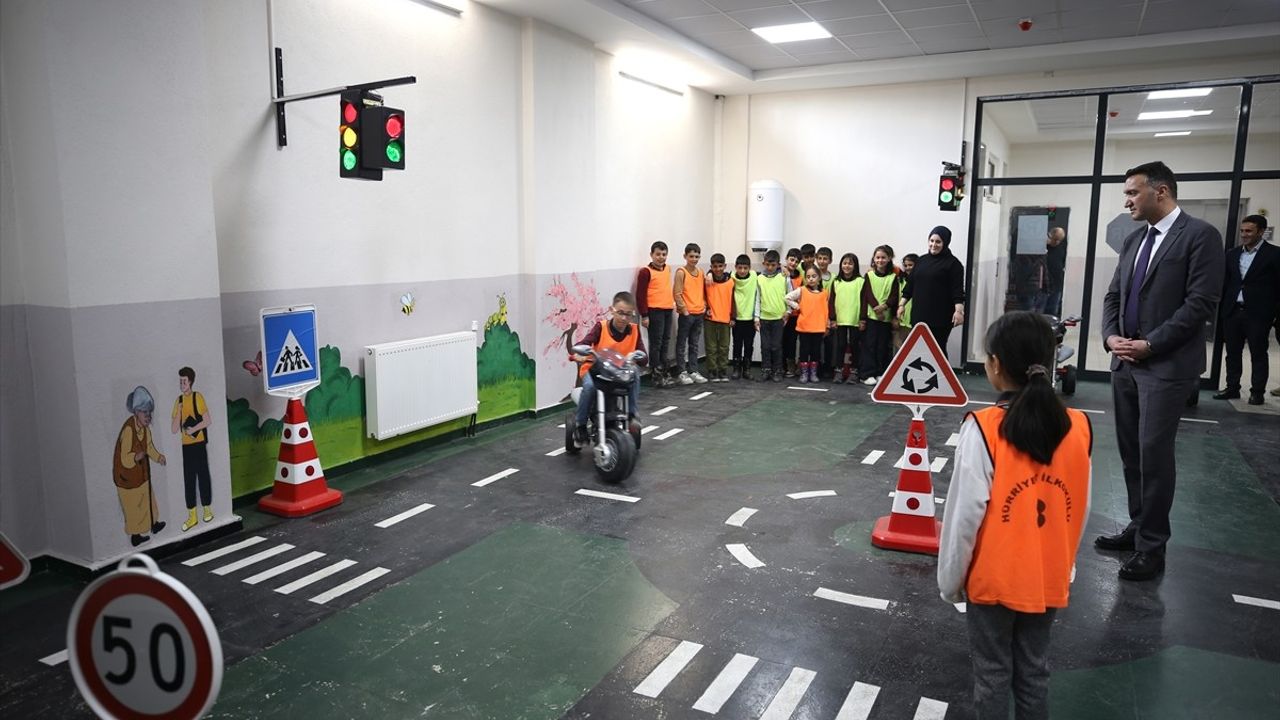 Muş'ta 3 Bin Öğrenciye Trafik Eğitimi Verildi