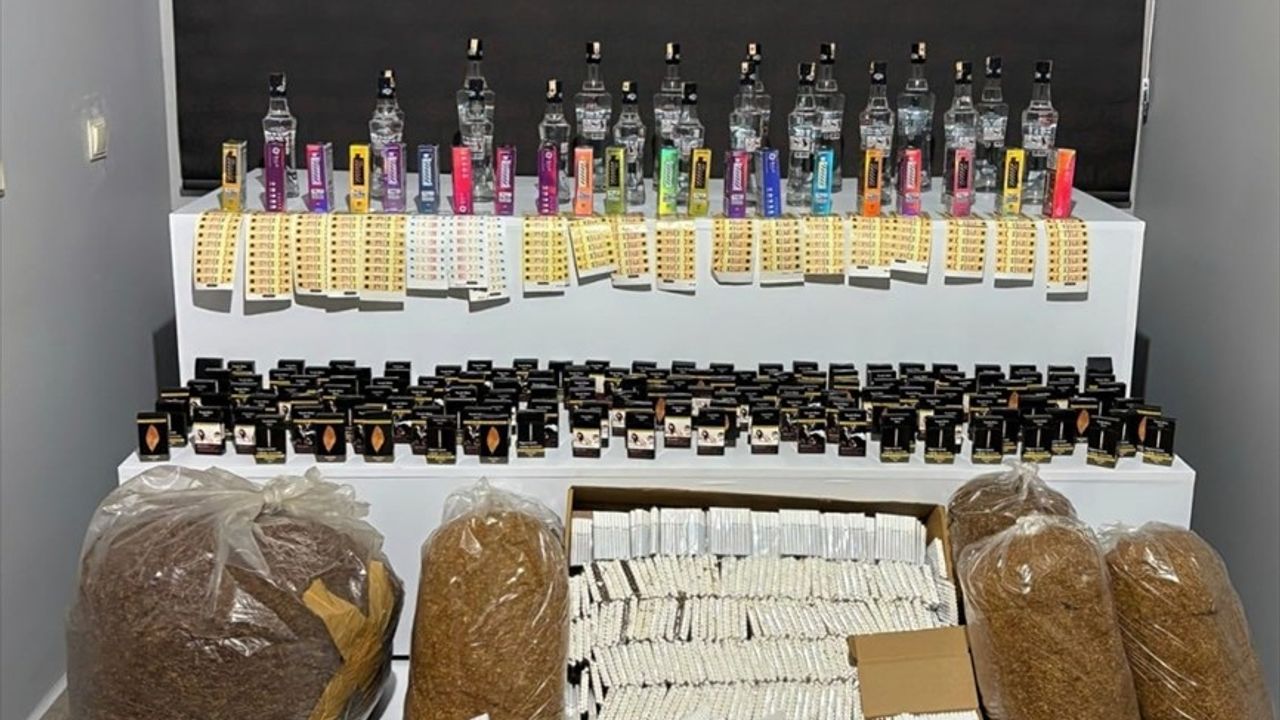 Niğde'de Kaçakçılık Operasyonu: 5 Zanlı Yakalandı