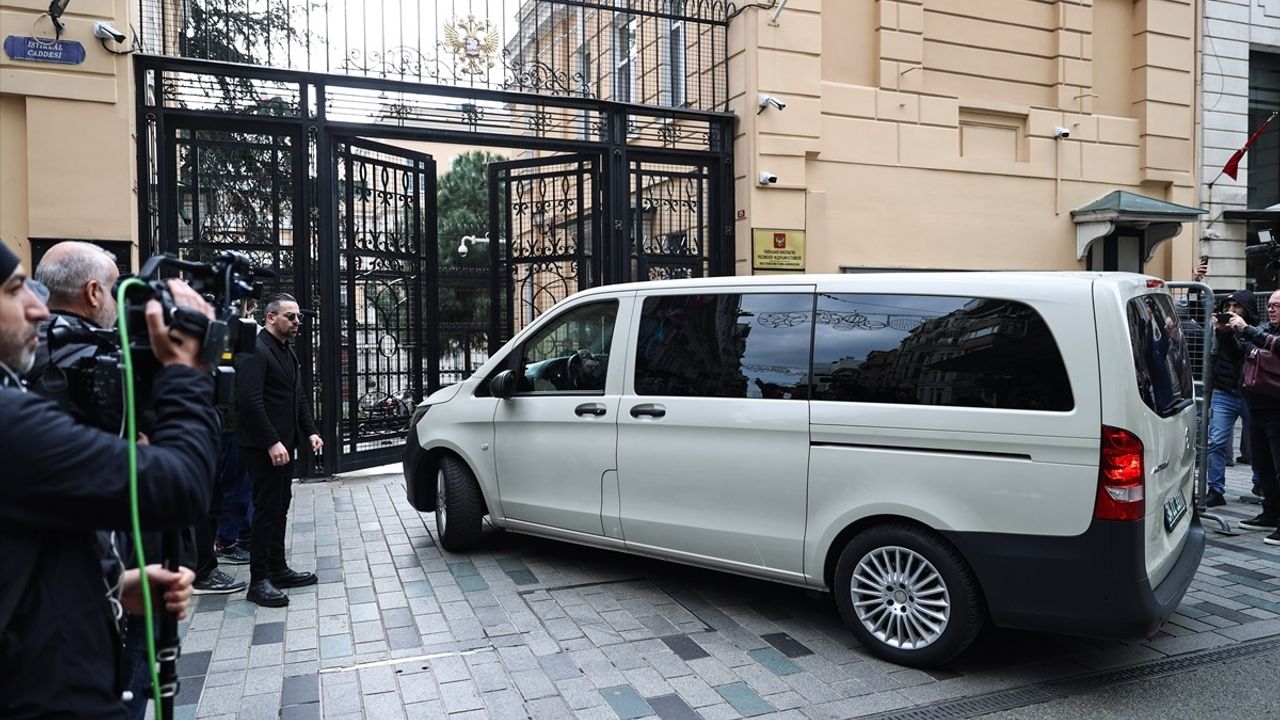 Rusya ve ABD Heyetleri İstanbul'da İkinci Görüşme Gerçekleştirdi