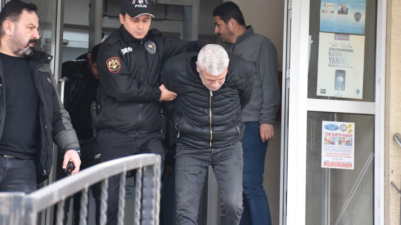 Sakarya'da Komşular Arasında Silahlı Kavga: 8 Şüpheli Adliyeye Sevk Edildi