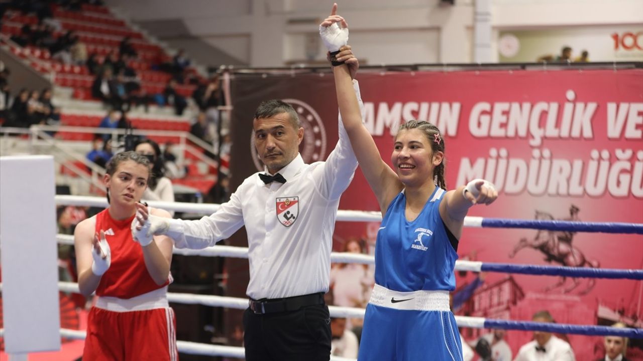 Samsun'da Genç Kadın Boks Şampiyonası Heyecanı