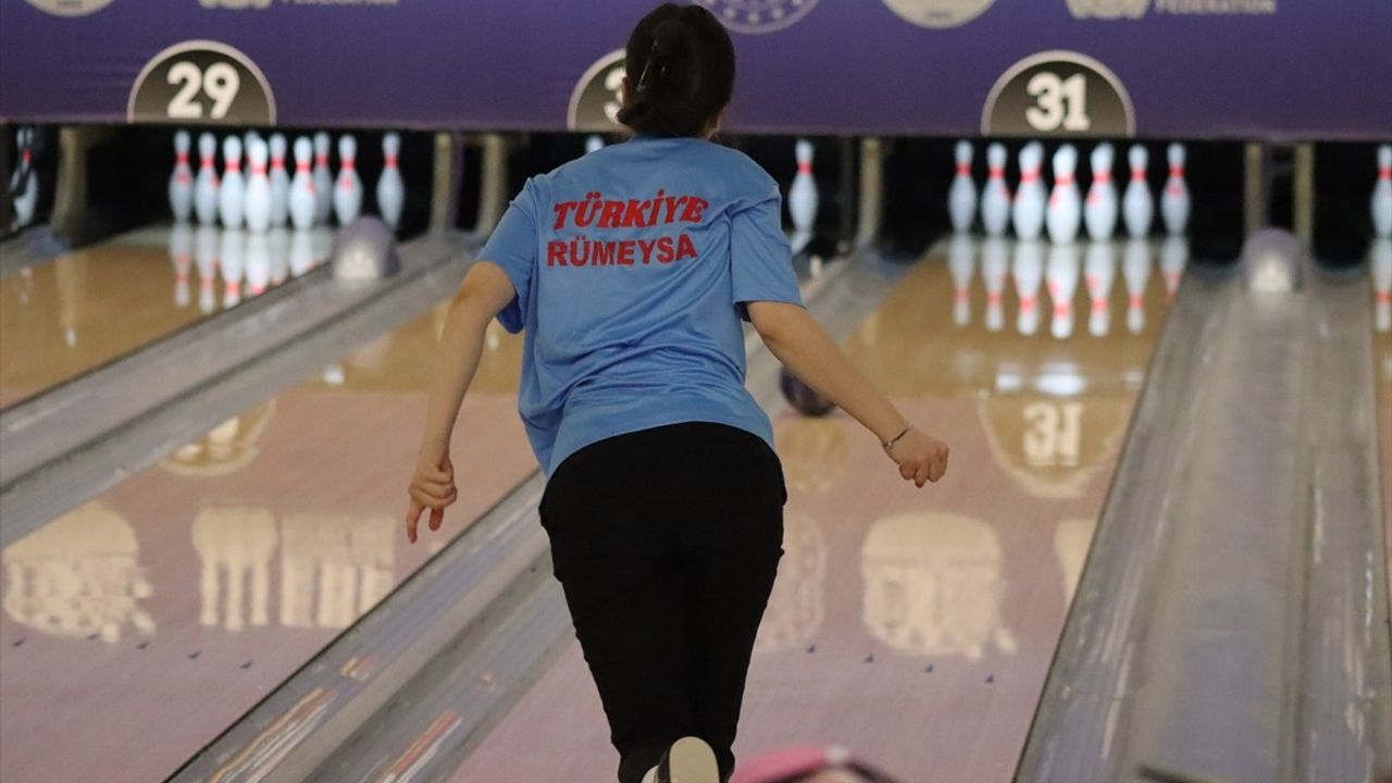 Samsun'da Gençler Avrupa Bowling Şampiyonası Devam Ediyor