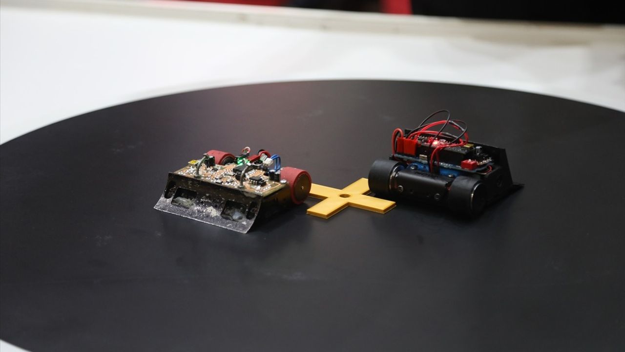Samsun'da ROBOSAM Robot Yarışması Düzenlendi
