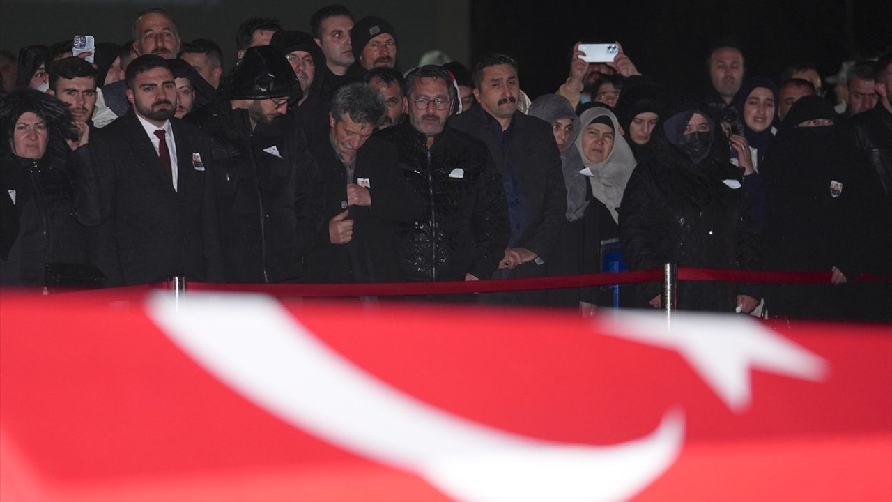 Şehit Piyade Uzman Çavuş Nurettin Tokyürek'in Naaşı Erzurum'a Ulaştırıldı