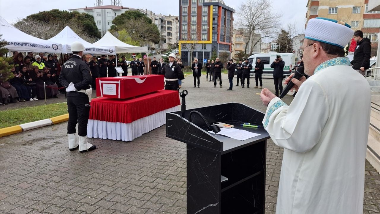 Sinop'ta Kalp Krizi Sebebiyle Hayatını Kaybeden Polis Memuru İçin Tören Düzenlendi