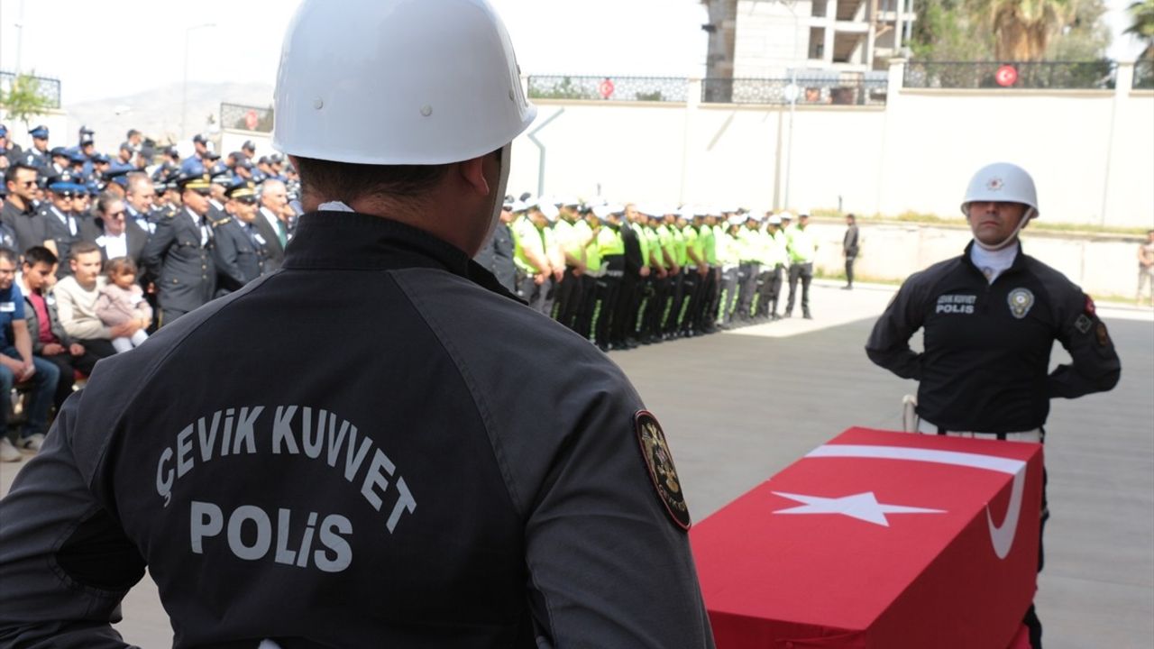 Şırnak'ta Şehit Polis Memuru Zeki Bacak İçin Tören Düzenlendi