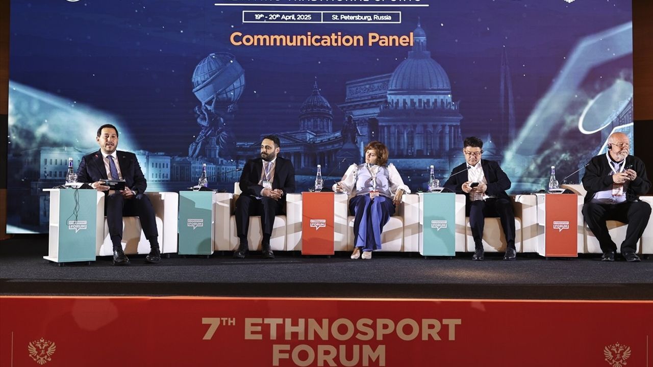St. Petersburg'da Etnospor Forumu'nda İletişim Paneli Gerçekleşti
