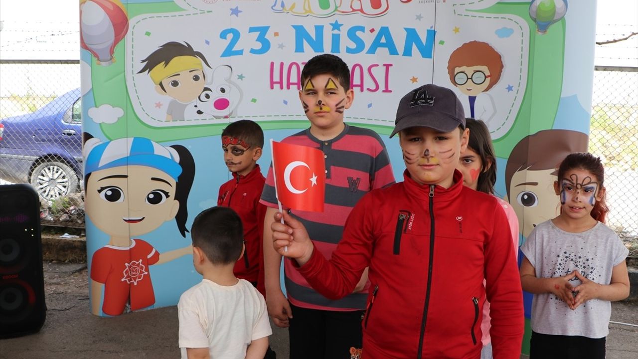 Suriyeli Çocuklar 23 Nisan'ı Öncüpınar'da Kutladı