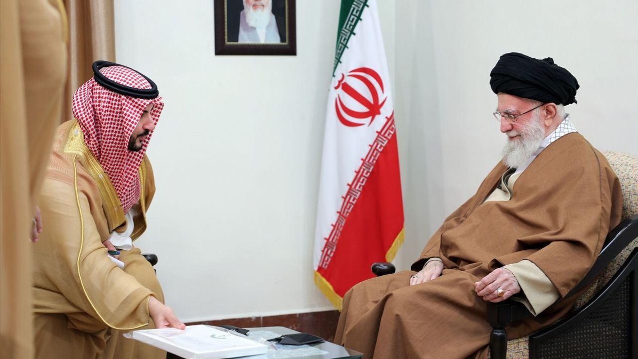 Suudi Arabistan Savunma Bakanı, İran Lideri Hamaney ile Buluştu