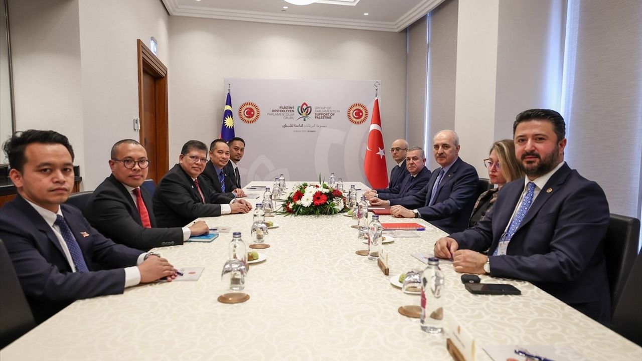 TBMM Başkanı Kurtulmuş, Malezya Meclis Başkanı ile Filistin İçin Görüştü