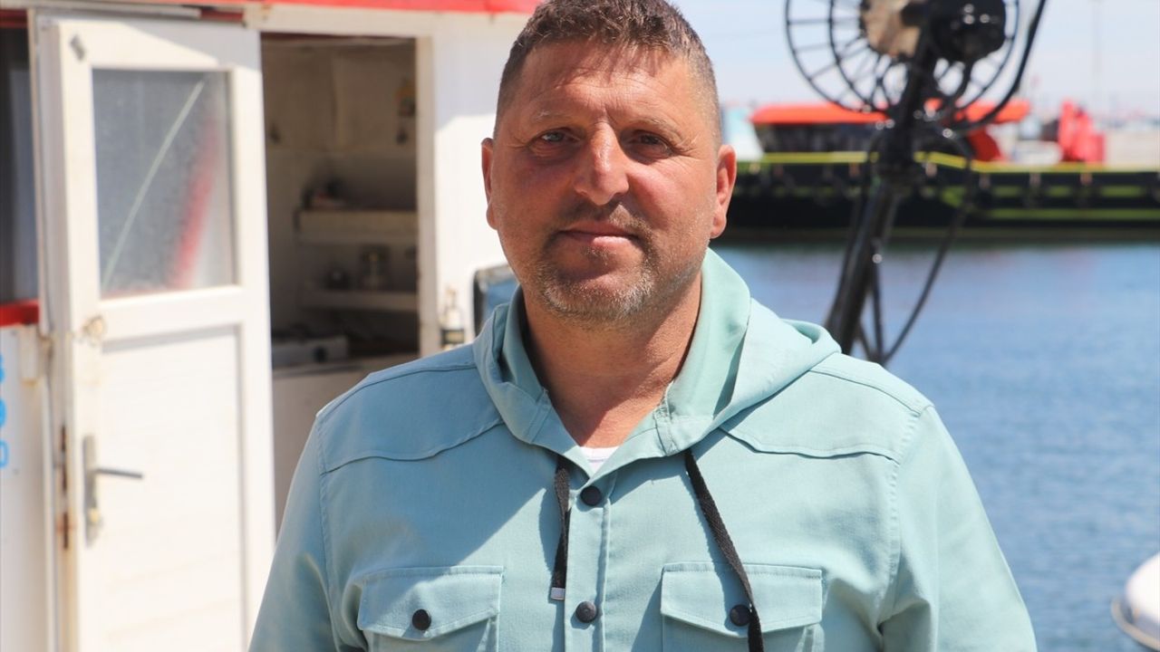 Tekirdağ'da Poyraz, Deniz Ulaşımını Kesintiye Uğrattı