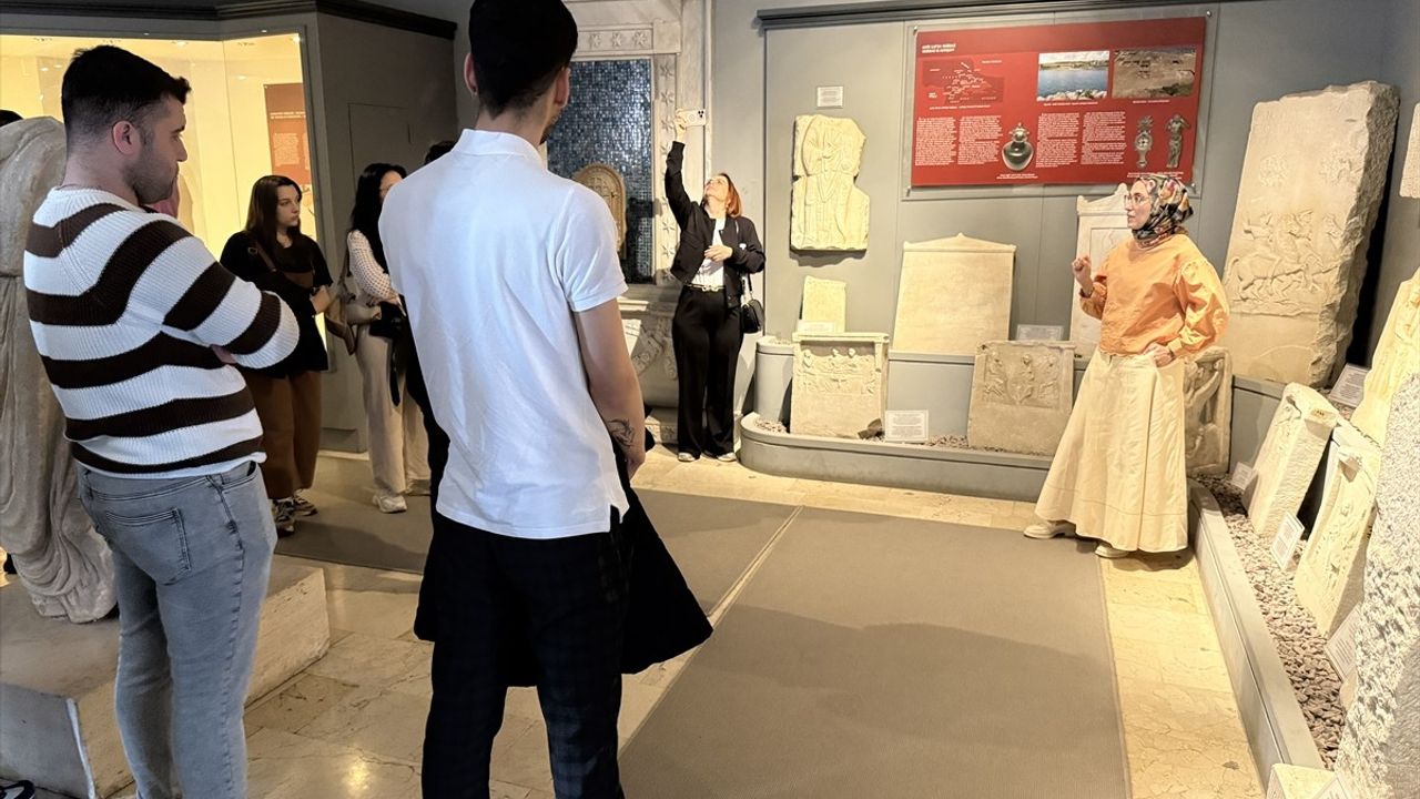 Tekirdağ'da Üniversite Öğrencileri Müzeleri Ziyaret Etti
