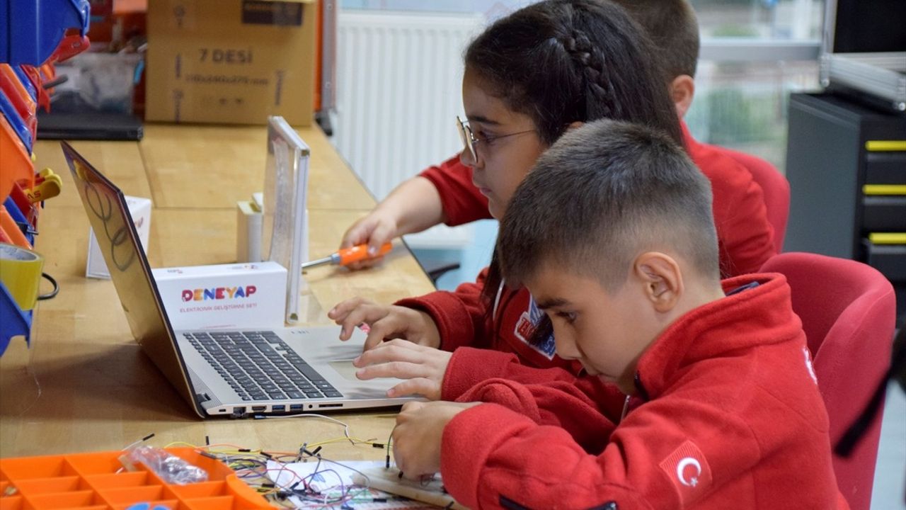 TEKNOFEST KKTC: Manisa'nın Minik Mucitleri Yarışmaya Hazırlanıyor
