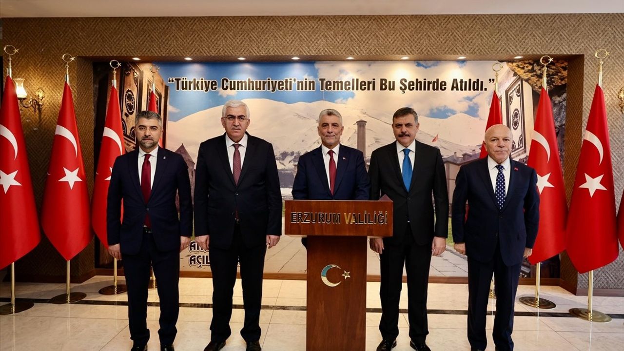 Ticaret Bakanı Ömer Bolat, Erzurum'da Program Ziyaretlerinde Bulundu