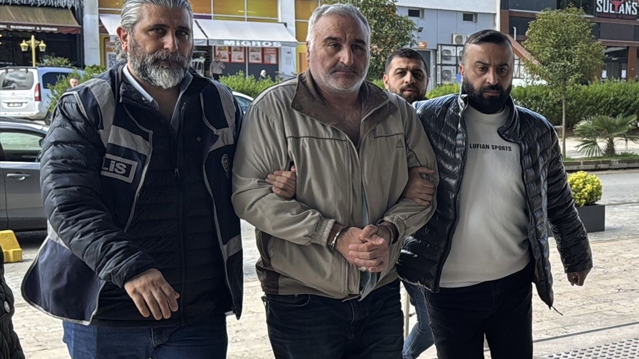 Trabzon'da CHP Gençlik Üyesine Bıçaklı Saldırı: Zanlı Tutuklandı