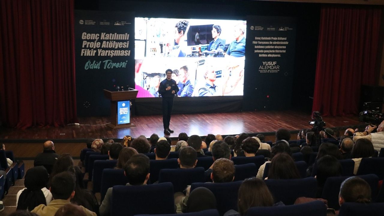 Türkiye'nin İkinci Astronotu Tuva Cihangir Atasever Sakarya'da Öğrencilerle Buluştu