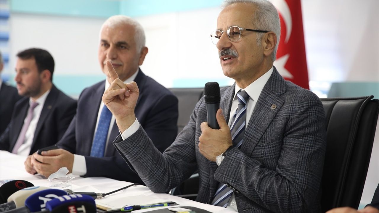 Ulaştırma Bakanı Uraloğlu'ndan Birlik Mesajı