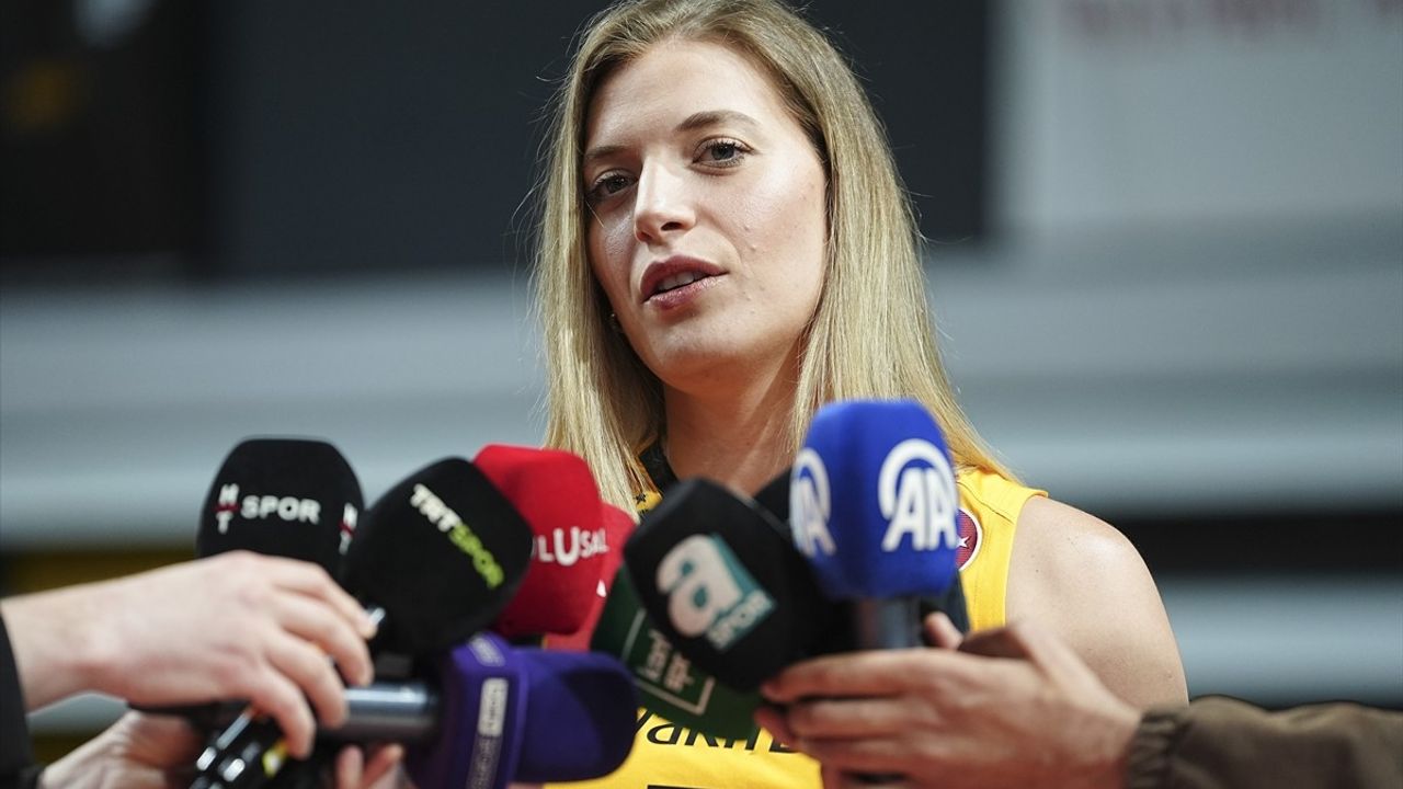 VakıfBank Şampiyonu, Medya Gününde Basınla Buluştu