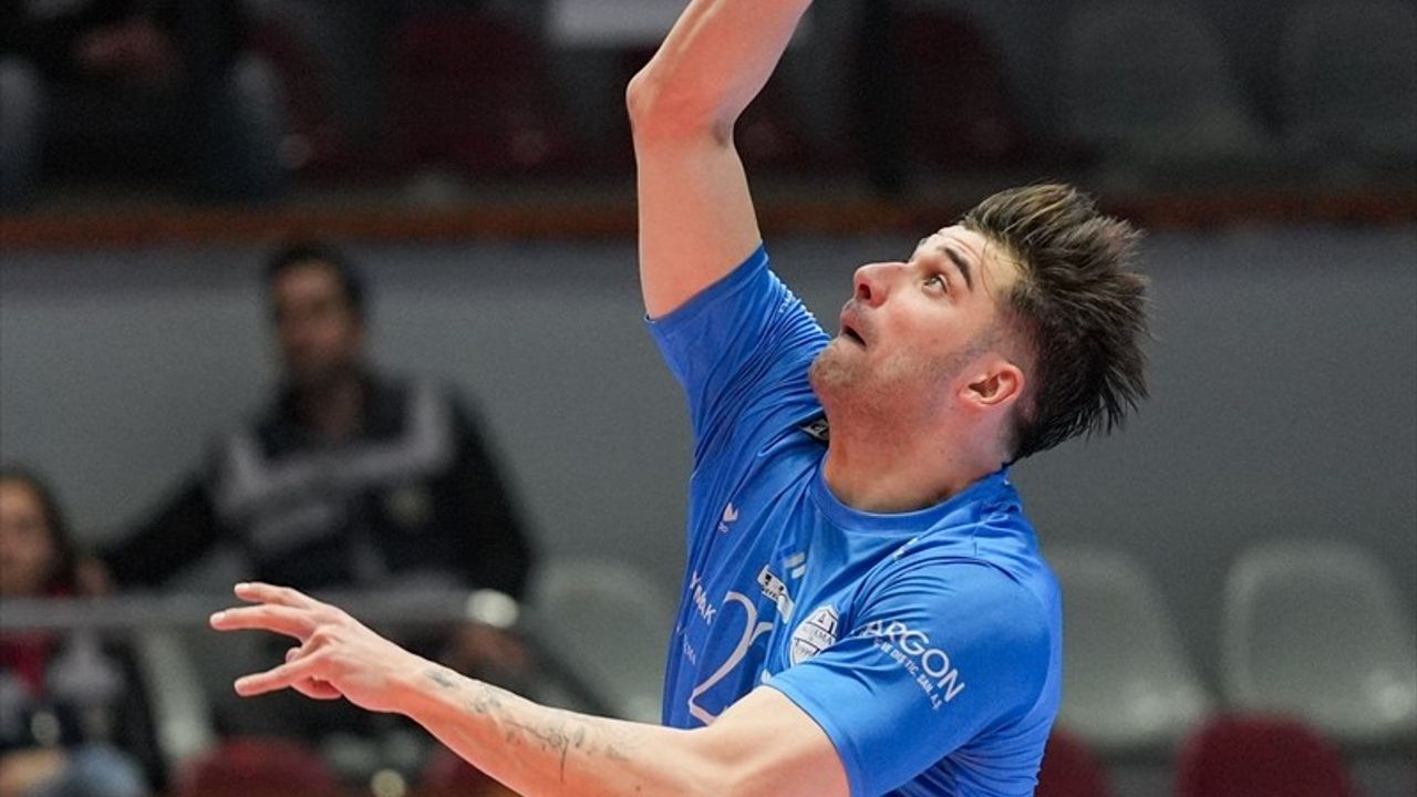 Voleybol Play-Off Heyecanı: Altekma 1-0 Önde