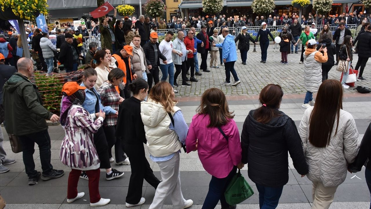 1 Mayıs Emek ve Dayanışma Günü Trabzon ve Çevresinde Coşkuyla Kutlandı