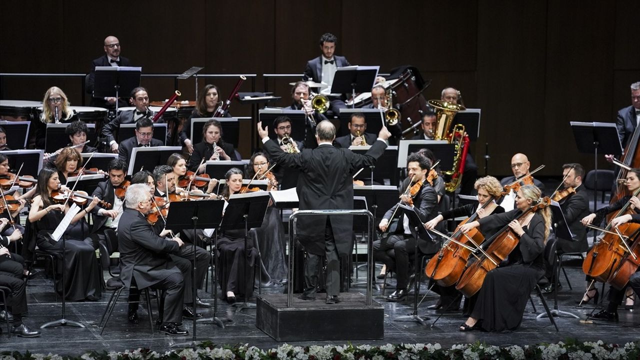 16. Uluslararası İstanbul Opera ve Bale Festivali Sanatseverlerle Buluştu