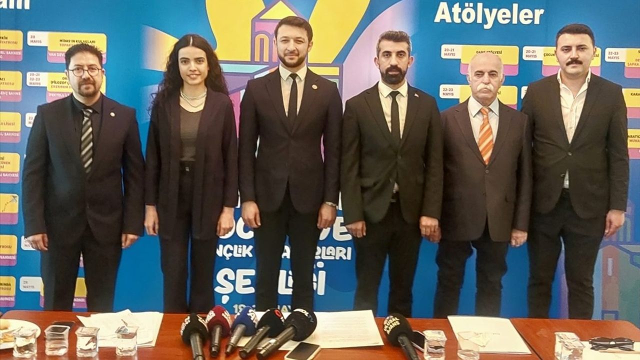 22. Akdamar Çocuk ve Gençlik Tiyatroları Şenliği Tanıtıldı