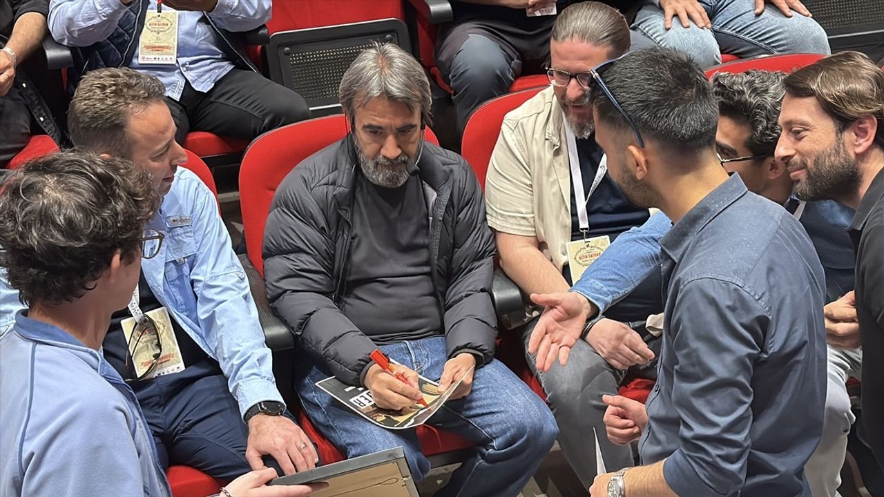 26. Uluslararası Altın Safran Belgesel Film Festivali'nde Zeki Demirkubuz Sinemaseverlerle Buluştu