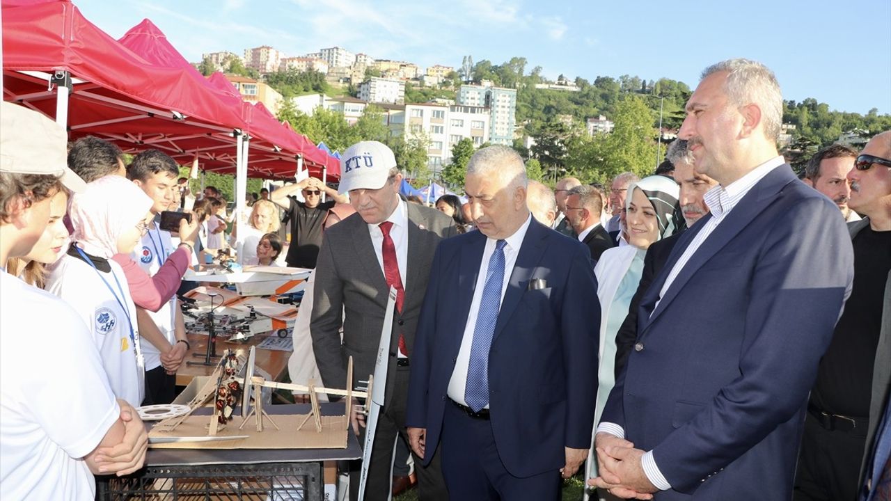 Abdulhamit Gül: 'Daha Adil Bir Dünyanın Kurulması Elzemdir'