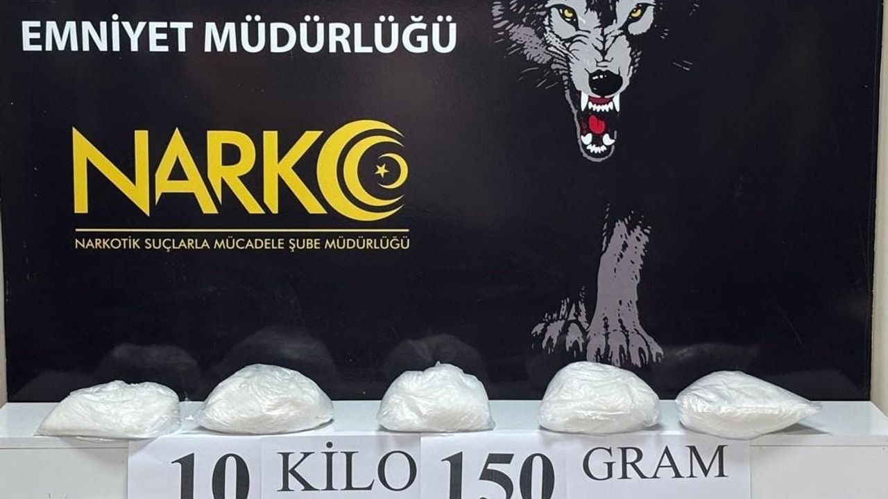 Adana'da Uyuşturucu Operasyonu: 10 Kilo Metamfetamin Ele Geçirildi