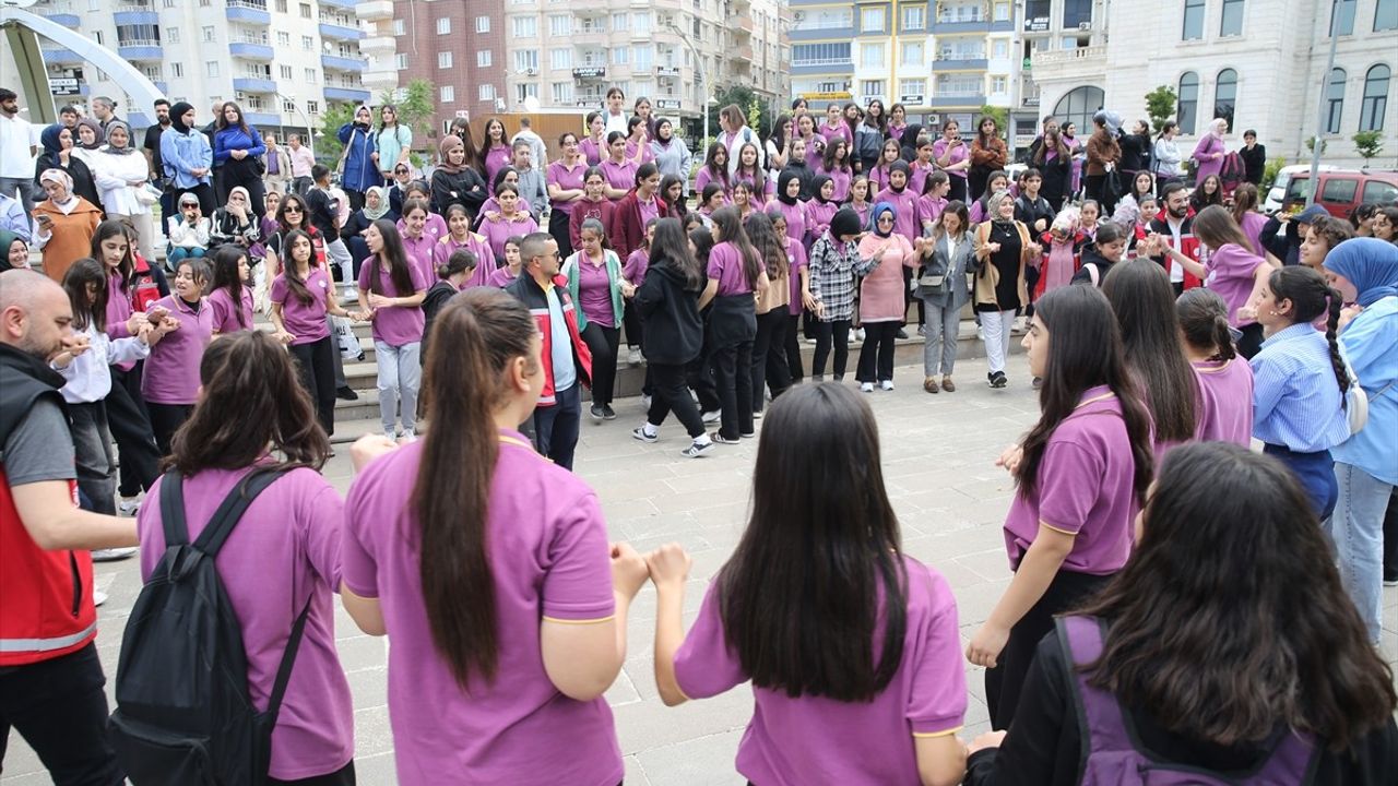 Aile Haftası Kortej Yürüyüşleri