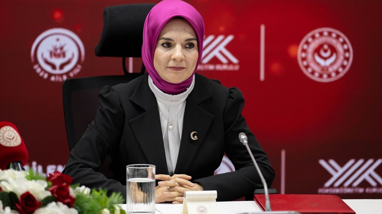 Aile ve Sosyal Hizmetler Bakanlığı ile YÖK arasında İş Birliği Protokolü İmzalandı